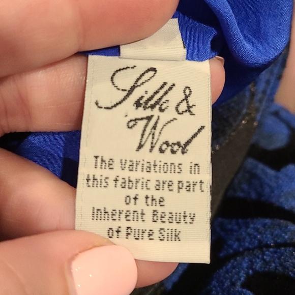 Tory Burton silk & wool vibrant blue and black suit - Picture 8 of 13